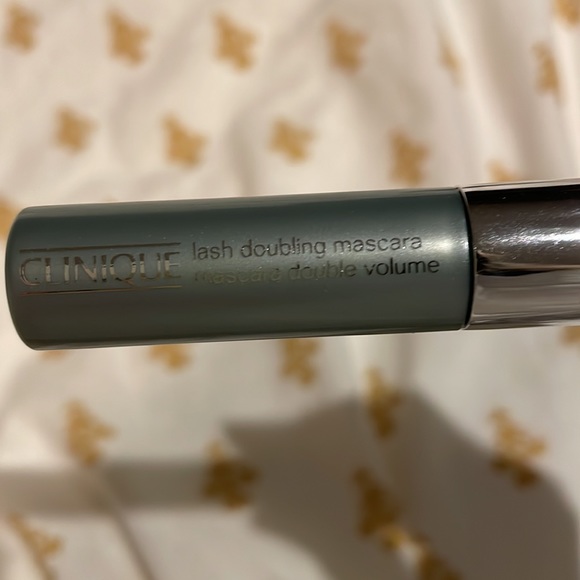 Clinique different lipstick& lash doubling mascara - Picture 4 of 4
